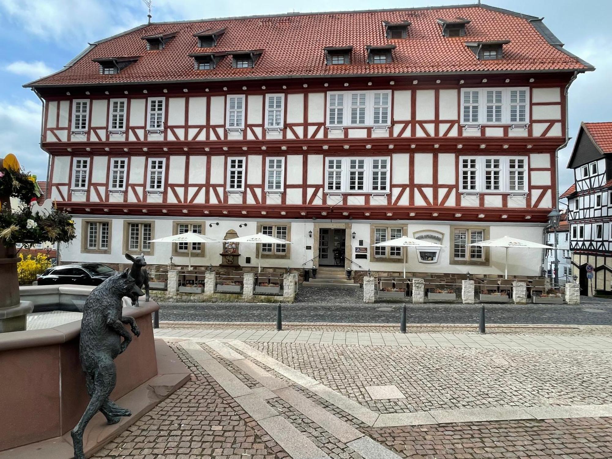 Altes Rathaus Hotel-Restaurant-Cafe Wolfhagen エクステリア 写真