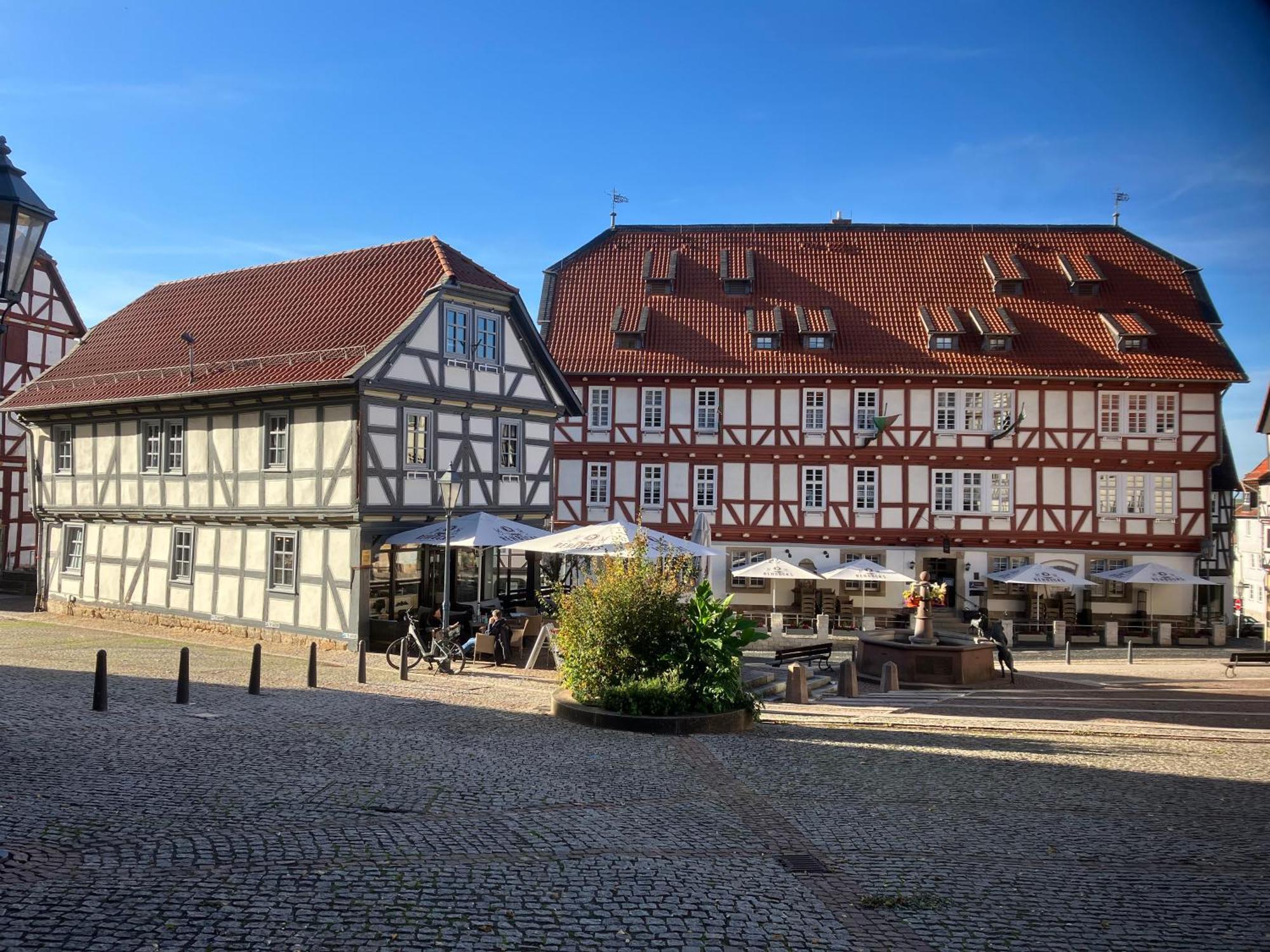 Altes Rathaus Hotel-Restaurant-Cafe Wolfhagen エクステリア 写真