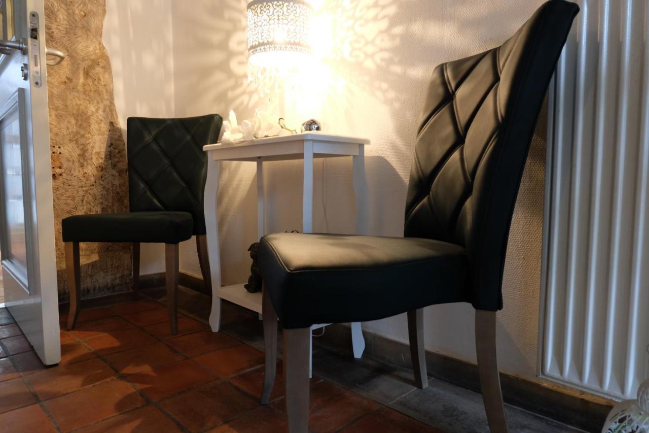 Altes Rathaus Hotel-Restaurant-Cafe Wolfhagen エクステリア 写真