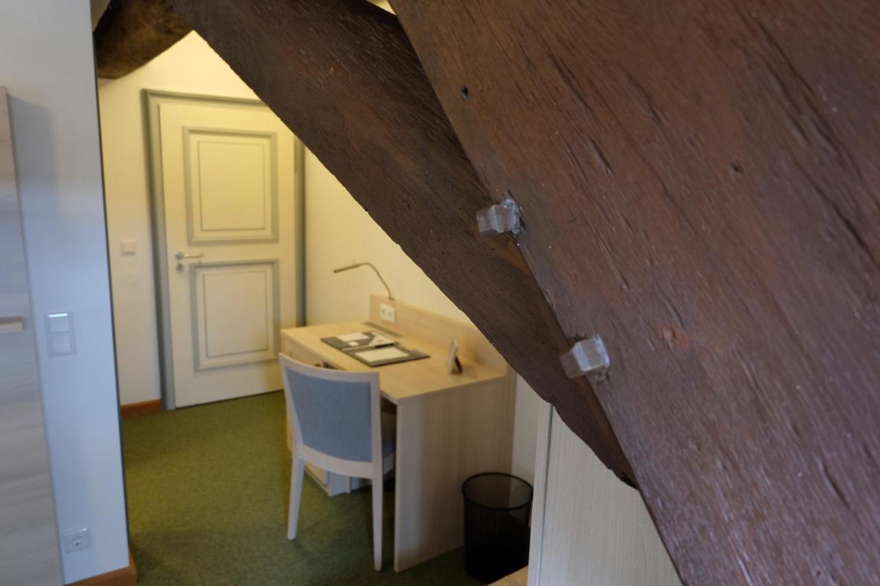 Altes Rathaus Hotel-Restaurant-Cafe Wolfhagen エクステリア 写真