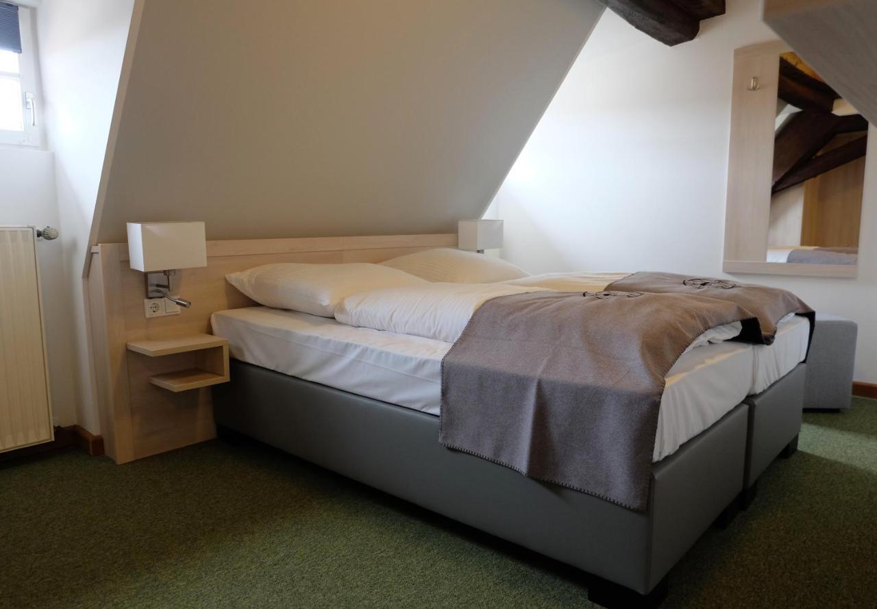 Altes Rathaus Hotel-Restaurant-Cafe Wolfhagen エクステリア 写真